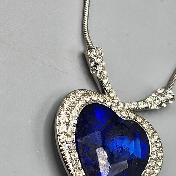 Titanic Necklace Heart of the Ocean 10K RGF - Picture 2 of 13